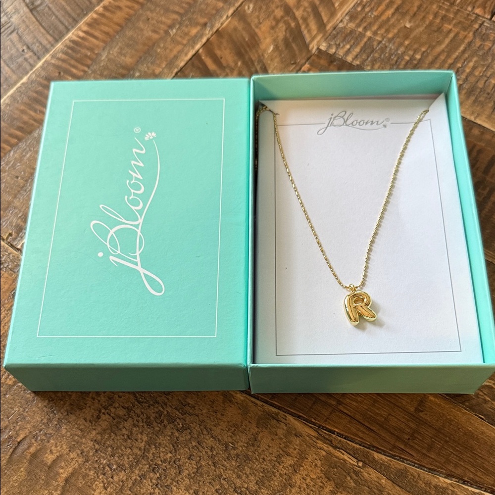 bloom Gold 'R' Pendant Necklace